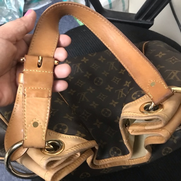 Trade with @kimmihoward1972 LV Galliera Gm & Eva DE for LV neverfull mm path2018 - Picture 4 of 16